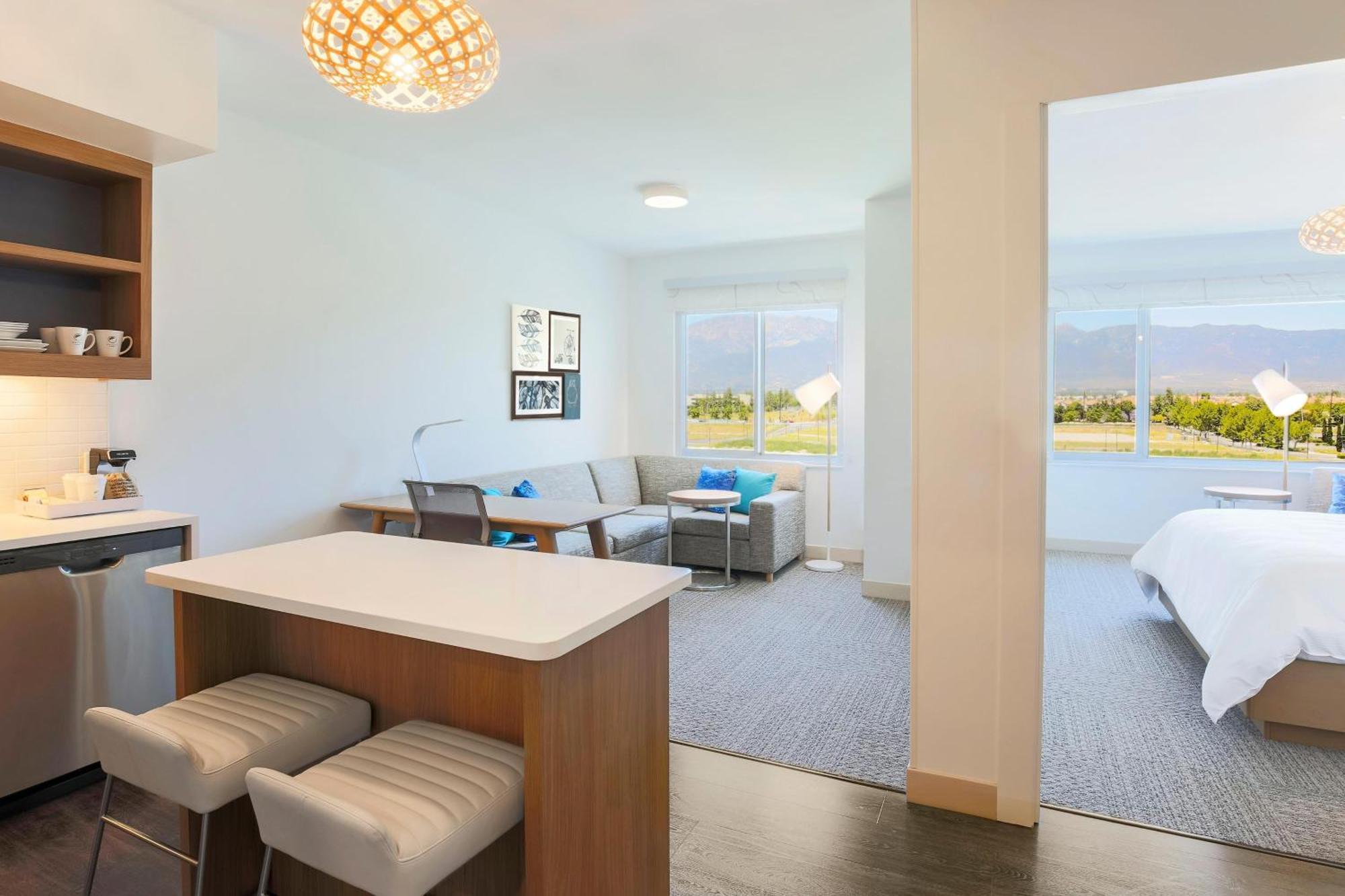 Element Rancho Cucamonga 3*